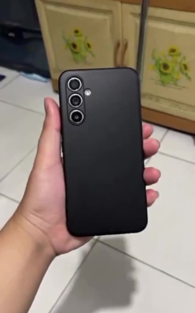 Iklan TikTok casing HP Samsung S4 jadul dari Mamet